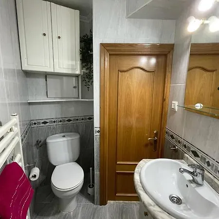 アパート Oviedo. Apartamento Sencillo, Luminoso Y Acogedor. *