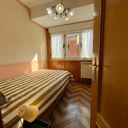 アパート Oviedo. Apartamento Sencillo, Luminoso Y Acogedor.